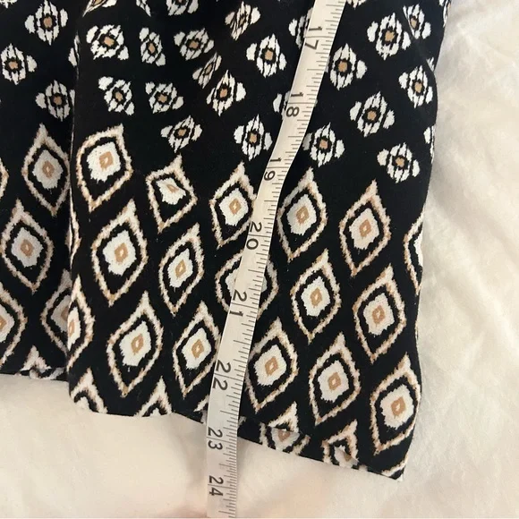 LOFT Wide Leg Pants The Pull On Black White Geometric Cropped Small Petite - Picture 11 of 13